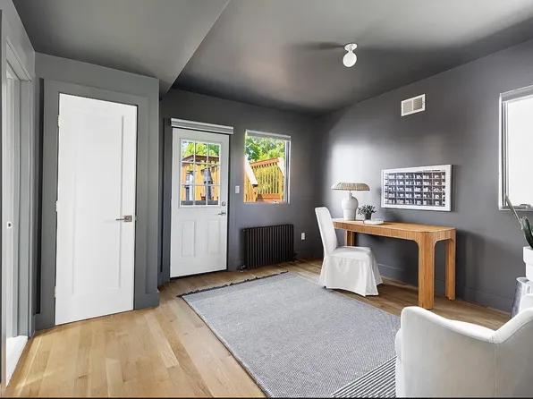 104 King Street image 19 of 28