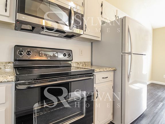 4th image of 23 Fairhope Ln