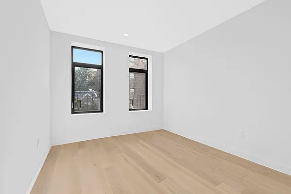 Rented by Camelot Realty Group | media 18