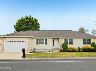 92 Birch Street, Beachwood, NJ 08722