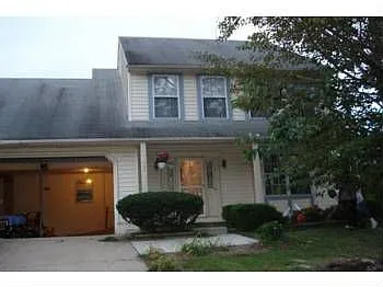 700 Selkirk Ct photo 1