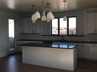 158 Cranberry St, Grover beach, CA 93420