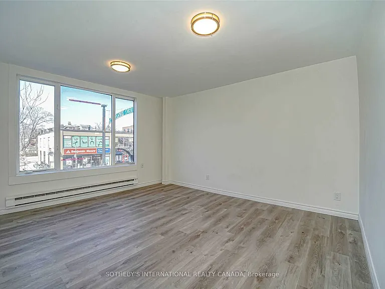 843 Danforth Ave #UPPER — Photo 4