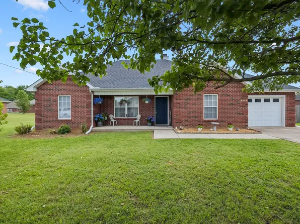 8002 Wicker Dr, Smyrna, TN 37167