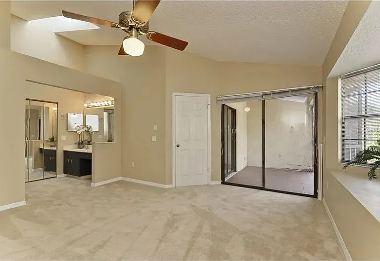 10494 Saint Tropez Pl — Photo 23