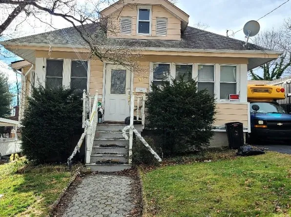 16 Agate Avenue, Ossining, NY 10562