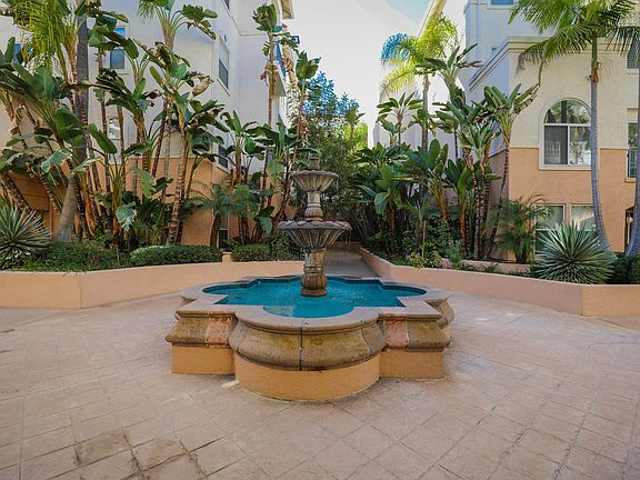 4th image of 680 Camino De La Reina APT 2110