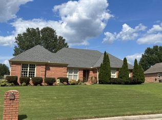 304 Spring Mill Rd, Collierville, TN 38017