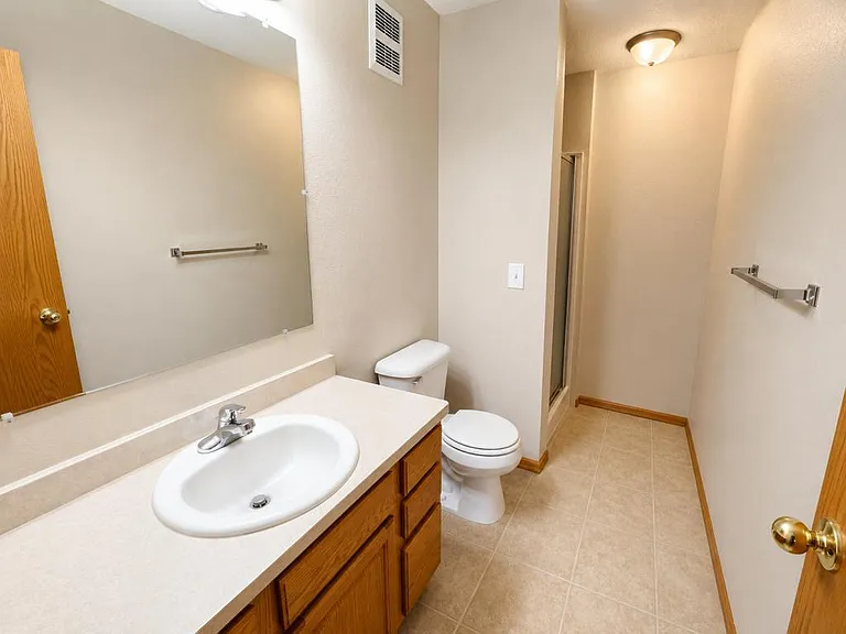 4540 McKenzie Dr SE #4 — Photo 7