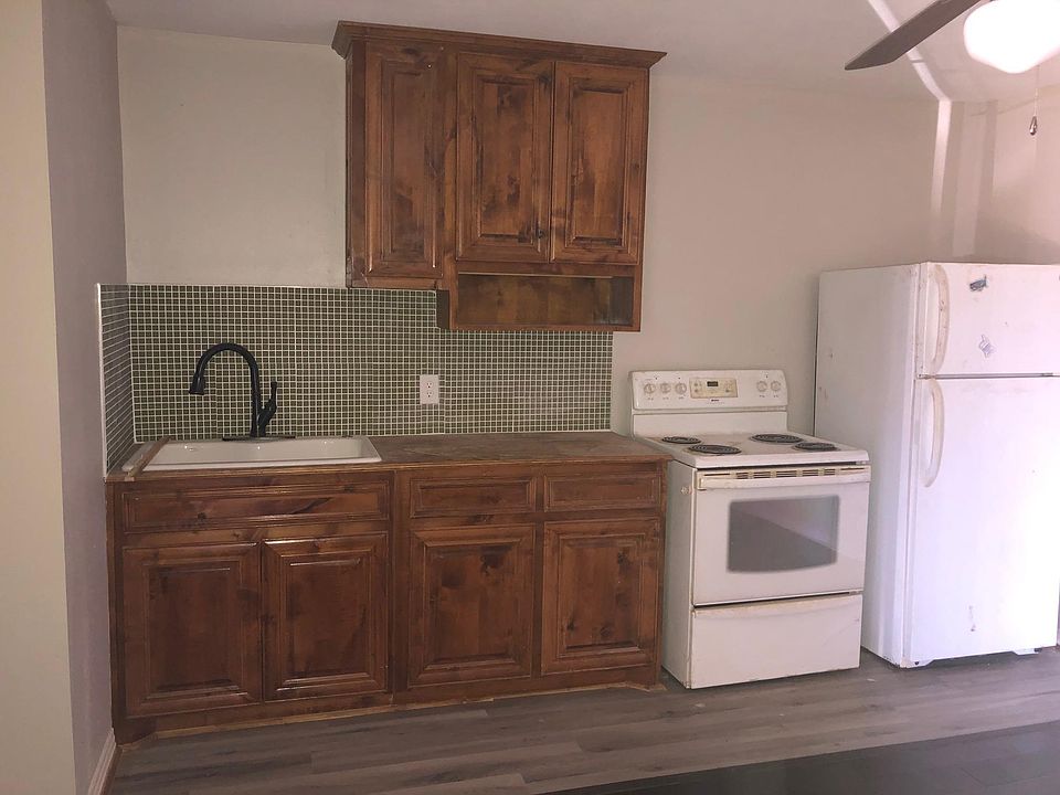 2nd image of 307 E Highland Blvd