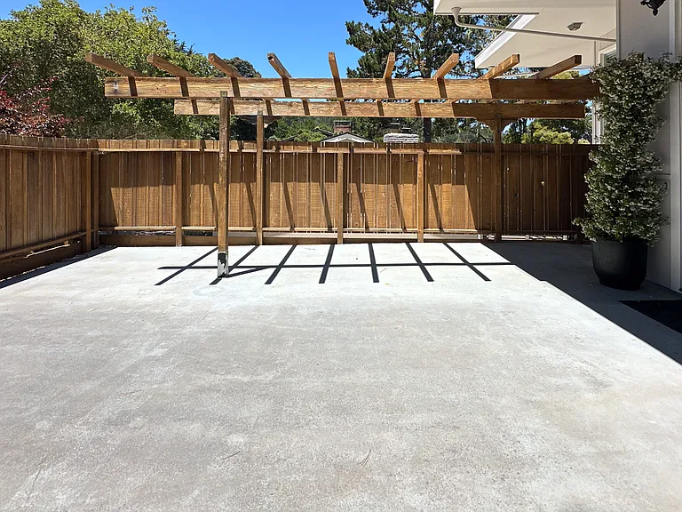 642 Toyon Dr — Photo 43