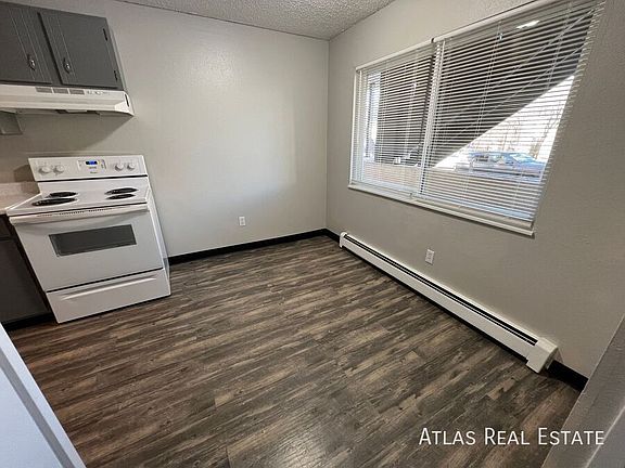 3rd image of 415 Saint Vrain Pl APT 102