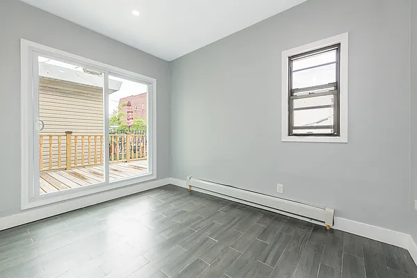 Rented by Modern Spaces | media 20