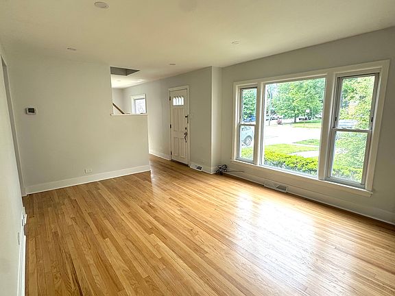 4th image of 7421 W Foster Ave