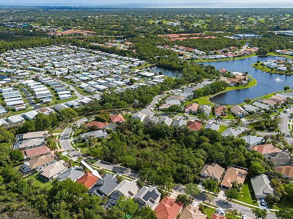 5th image of 7213 SE Magellan Lane