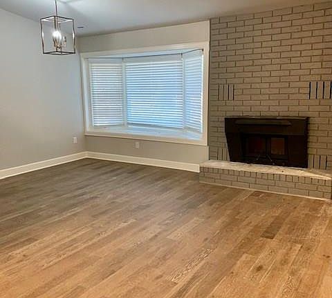 4th image of 14 Hartsfield Ln