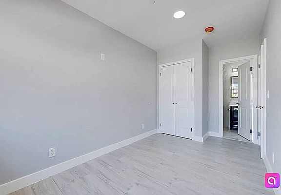 3rd image of 1079 Lafayette Ave #609