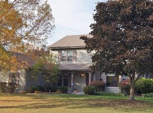 N76W16138 Sherwood Dr, Menomonee Falls, WI 53051