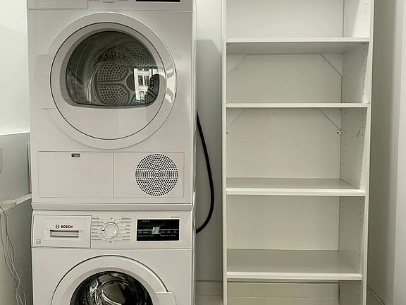 5th image of 300 Mercer St APT 5J