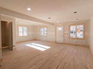 5443 Granada St, Mission, KS 66205