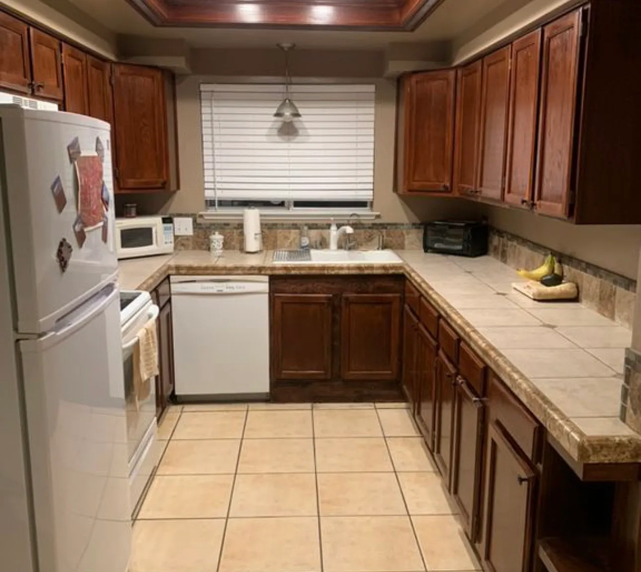 2 bed, 937 sqft, $3,600 — Photo 4