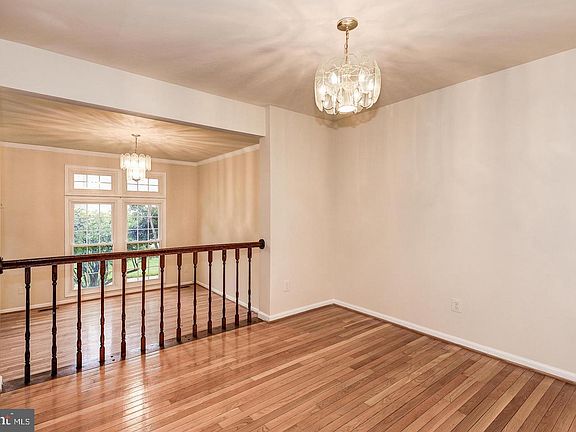 2nd image of 10632 Sawdust Cir