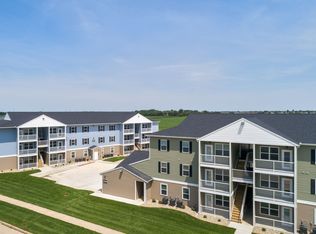 Legends Apartments, Champaign, IL 61822