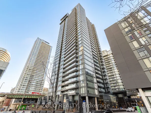 70 Queens Wharf Rd #2111, Toronto, ON M5V 0J2