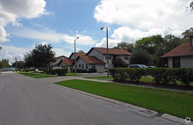 1st image of 4928 91st Ave N