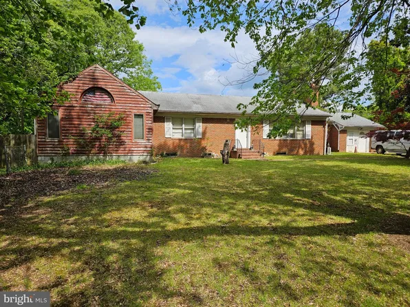 2638 Greenbriar Ln, Annapolis, MD 21401