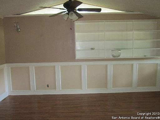 4th image of 824 canterbury hill