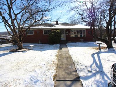 1046 Kossuth St, Freemansburg, PA, 18017