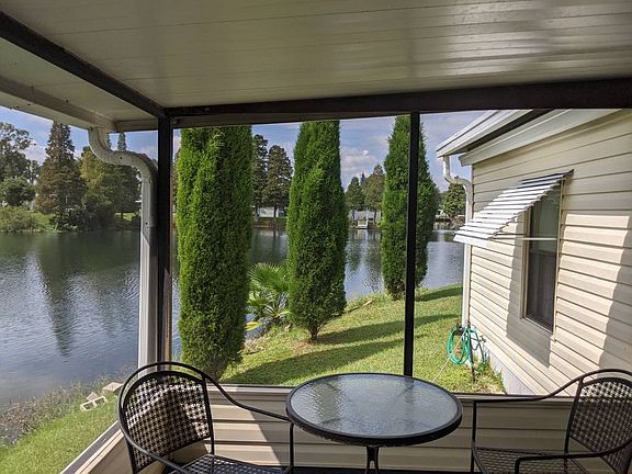 4th image of 207 Cayuta Ave