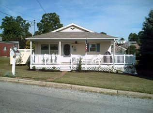 156 N Walnut St, Dallastown, PA 17313