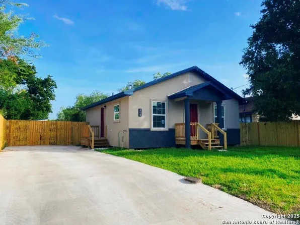 405 W Youst, Beeville 78102