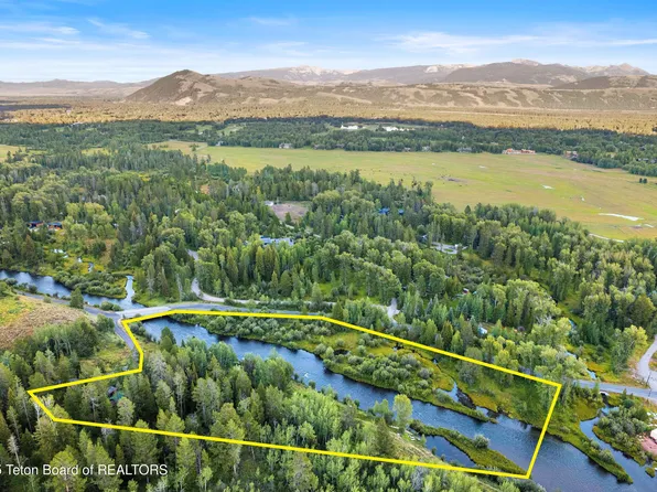 2945 N Hunt Ln, Lane, WY 83014