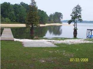 411 Lake Moultrie Dr, Bonneau, SC 29431