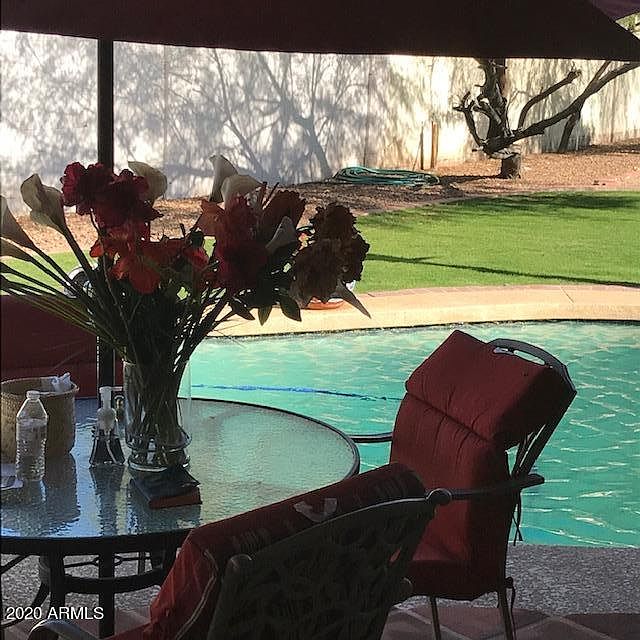 1st image of 802 W Villa Theresa Dr