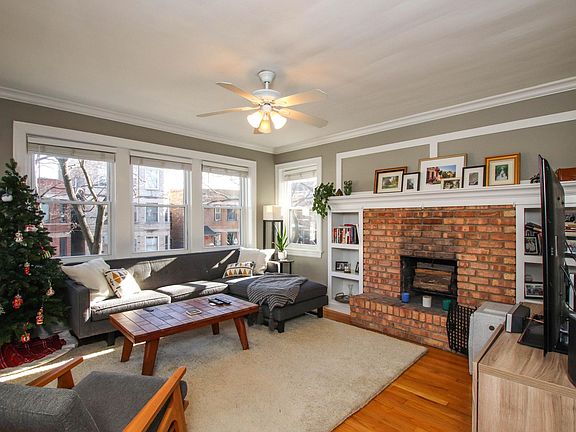 2nd image of 3854 N Janssen Ave #2
