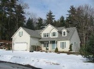 7 Golden Cir, Southampton, MA 01073