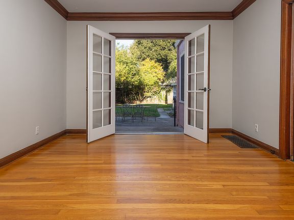 4th image of 1176 Cherry Ave