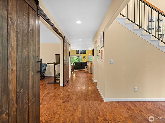 4th image of 4443 Boston Harbor Road NE