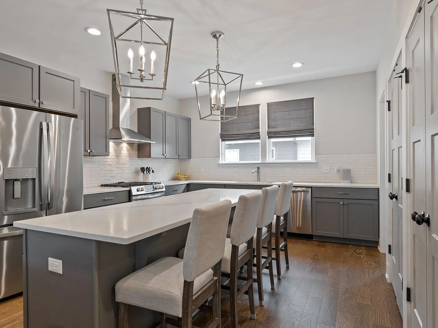 3 bed, 1920 sqft, $2,950 — Photo 3