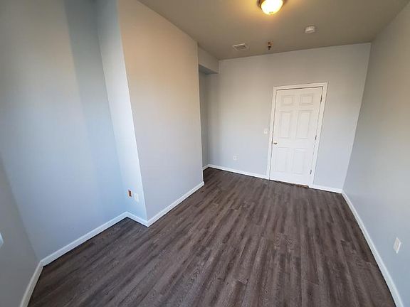 4th image of 625 Bramhall Ave APT 1