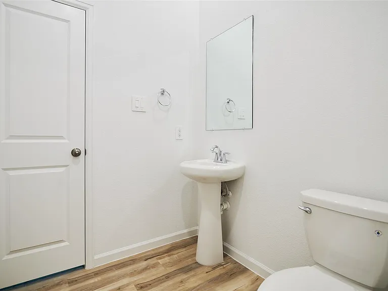 665 Royal Arch Dr — Photo 33