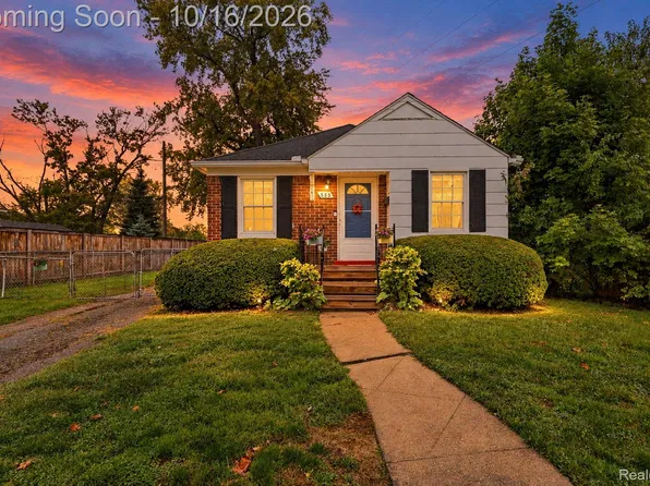 853 Wordsworth St, Ferndale, MI 48220