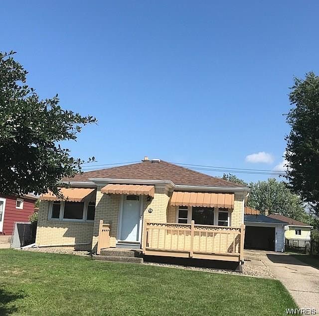 1st image of 216 Bering Ave