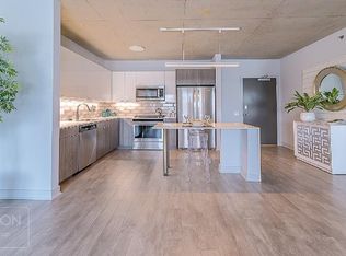 3511 N Clark St #510A, Chicago, IL 60657