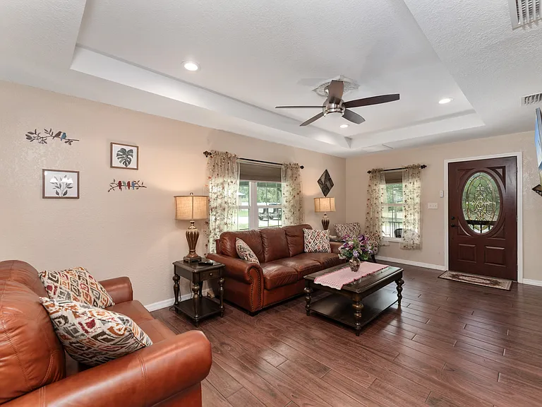 3241 Tropicaire Blvd — Photo 4