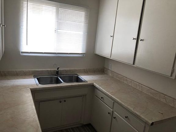 3rd image of 4040 Coco Ave #16